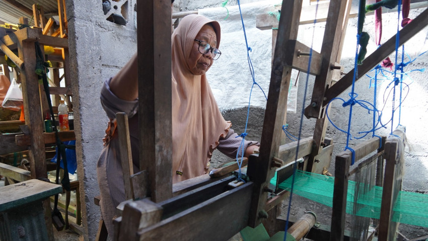 Sentra Sandang (Alat Tenun Bukan Mesin) di Desa Argosari