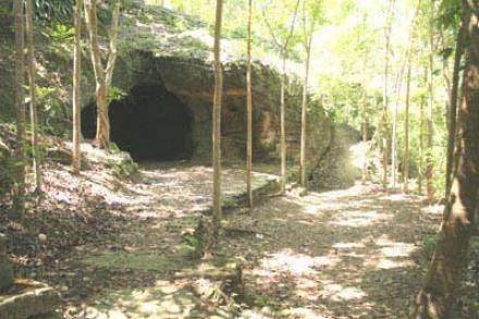 Cagar Budaya: Situs Kapuhan dan Bakal Poh