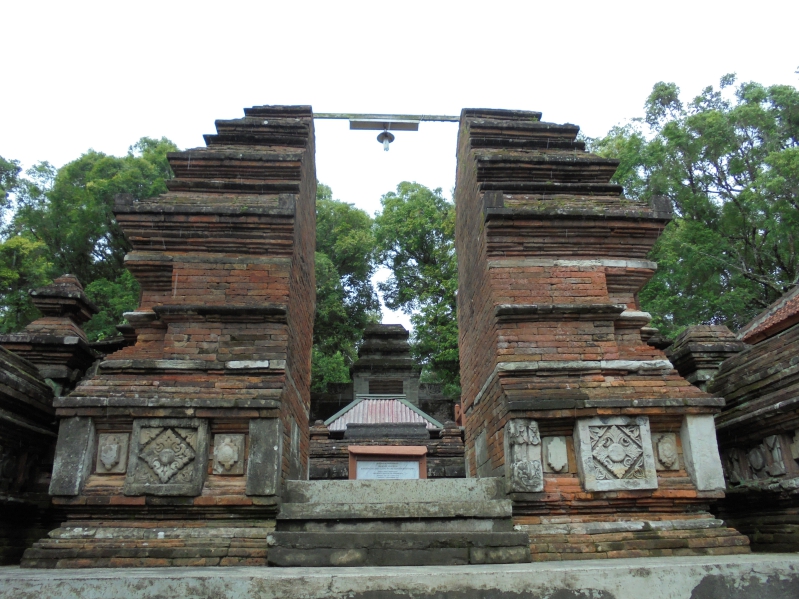 Kompleks Makam Raja-Raja Imogiri