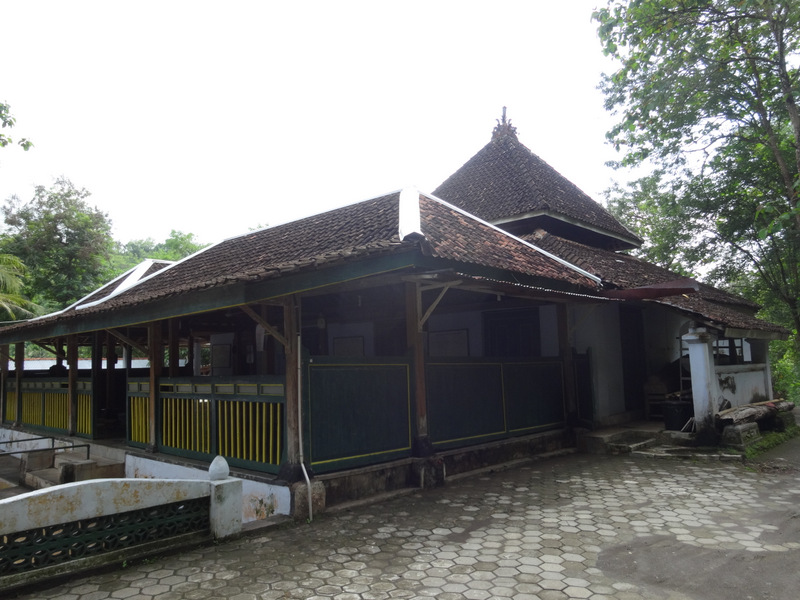 Masjid Giriloyo