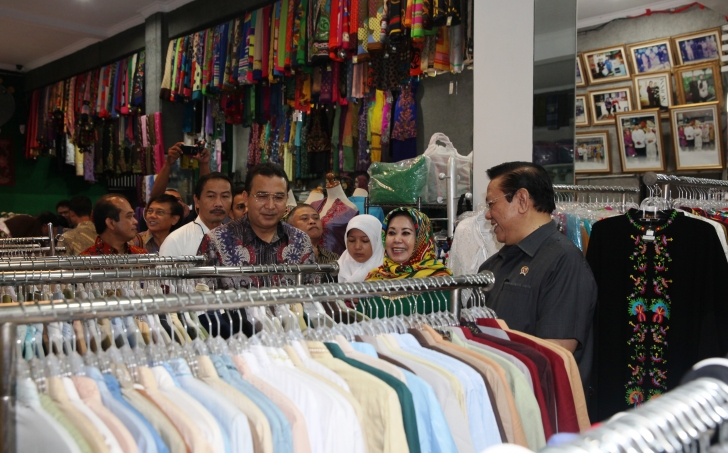 Sentra Industri Bordir di Desa Wonokromo