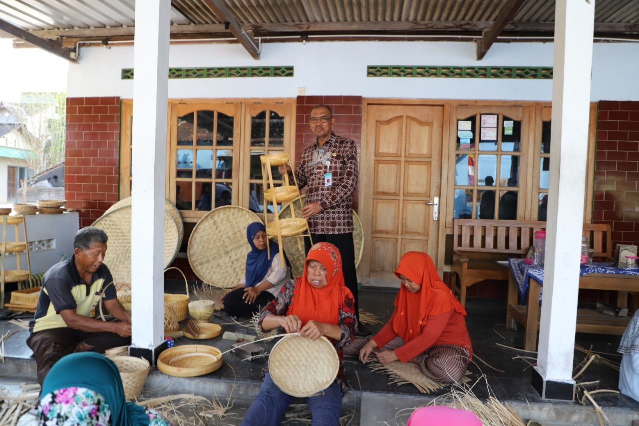 Kerajinan Bambu Darmo